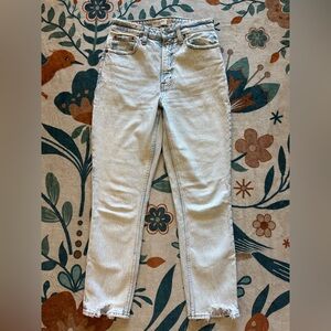 Abercrombie & Fitch -  Light Blue The Mom High Rise Curve Love
Size 25